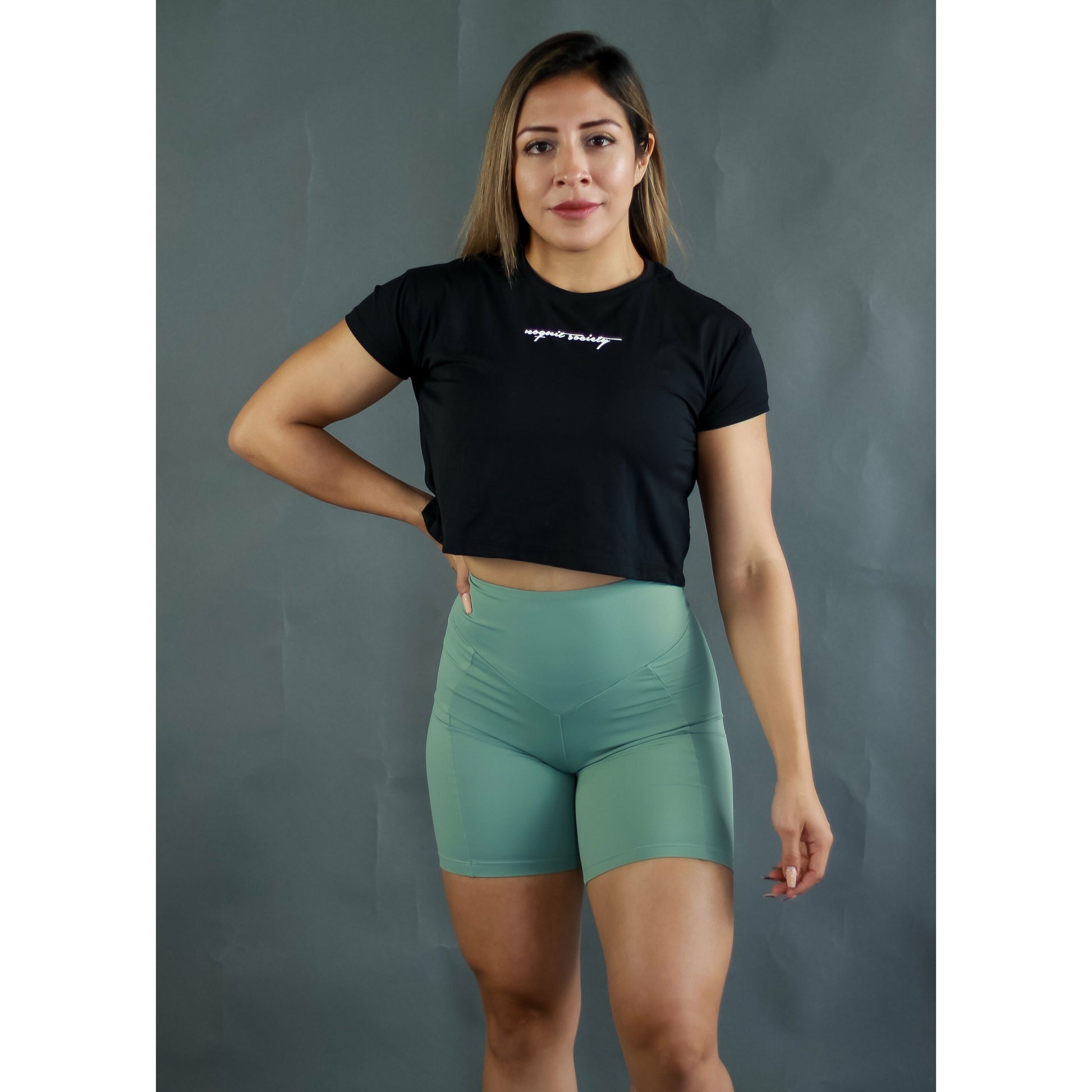 ESSENTIAL CROP T-SHIRT v2 - BLACK - noquitsociety