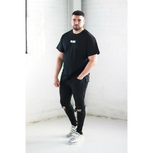 black oversized t shirt outfit